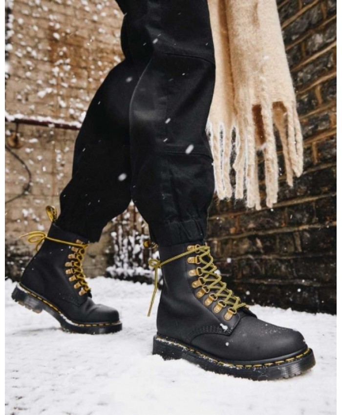 
            1460 Pascal DM Wintergrip Leather Lace Up Boots BLACK        