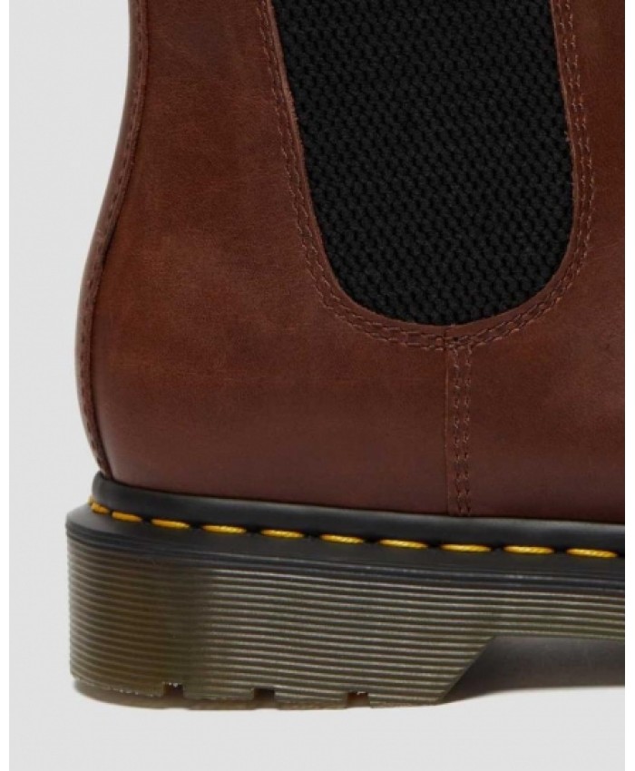 
            2976 Classico Leather Chelsea Boots BROWN        